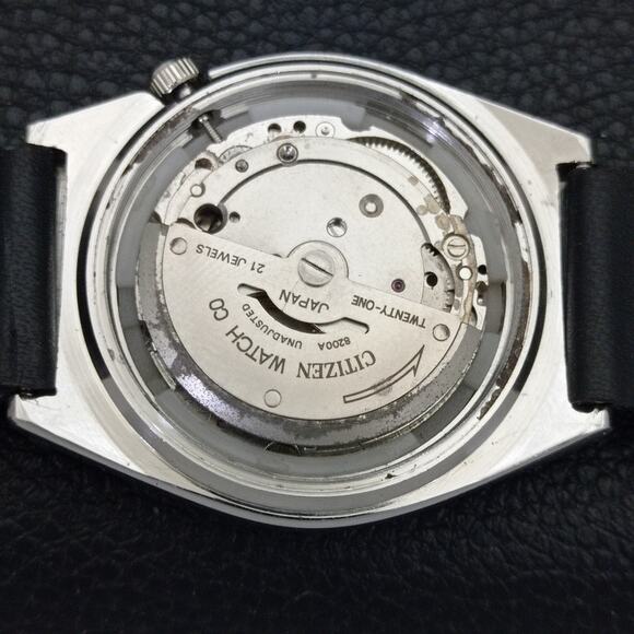 Vintage 1971 Citizen Automatic Mens Silver Watch W/daydate & Red accents - Picture 9 of 10